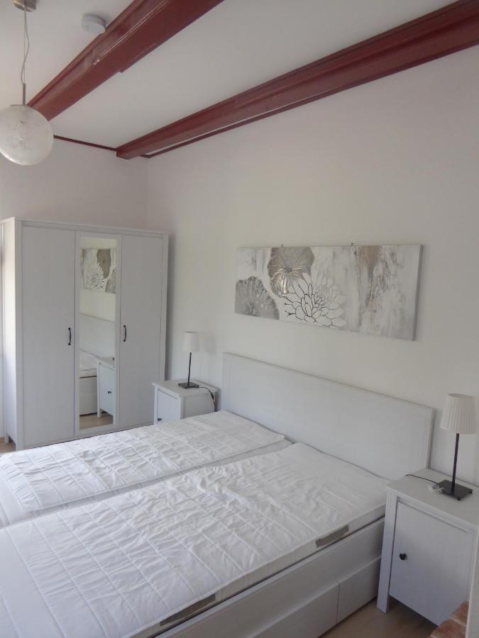 Ferienwohnung Elise Im Gulfhof Am Kanal Grossefehn Esterno foto